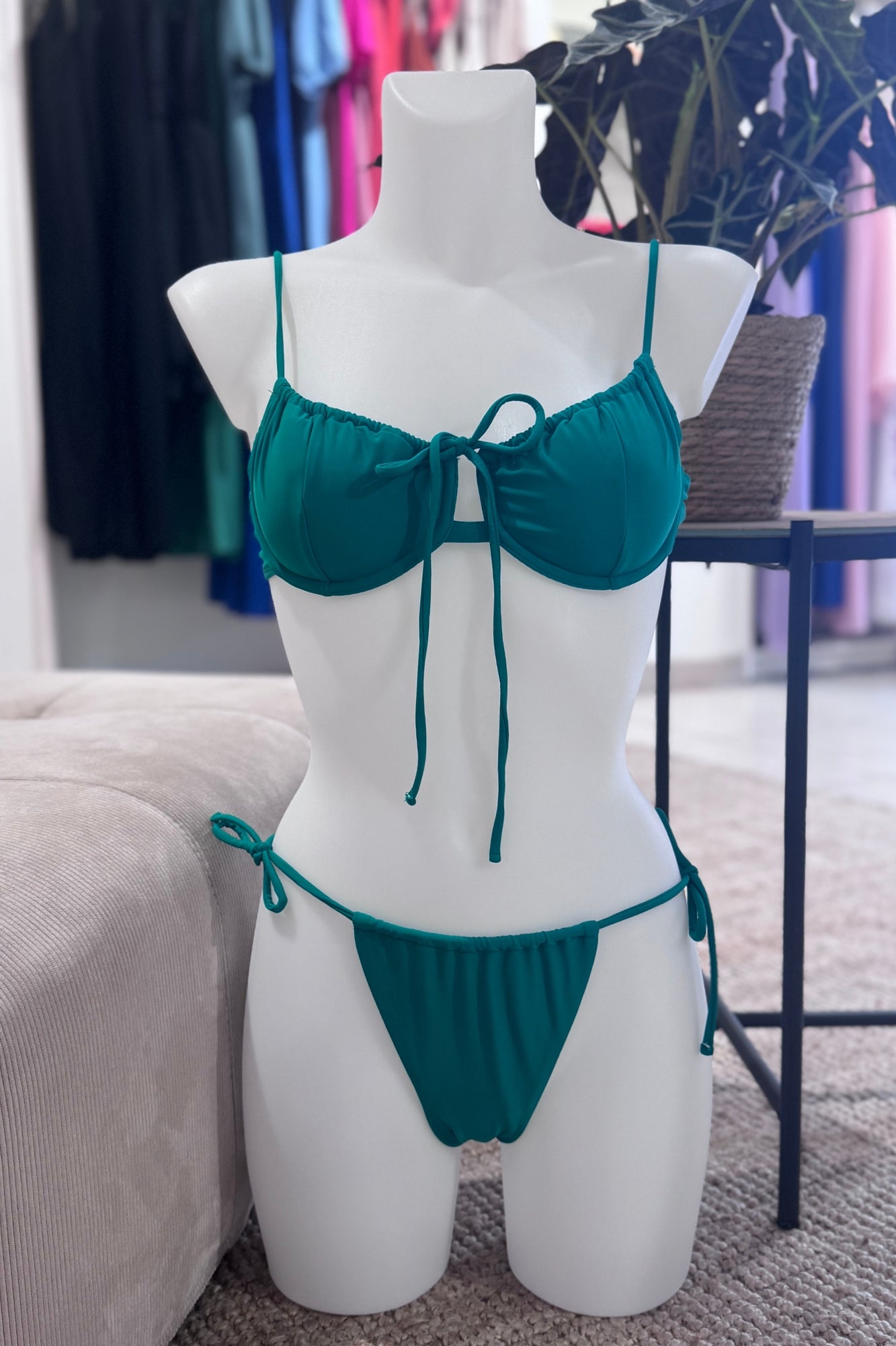 Maillot vert flashy, maillot 2 pièces réglables , prêt à porter Cuers 